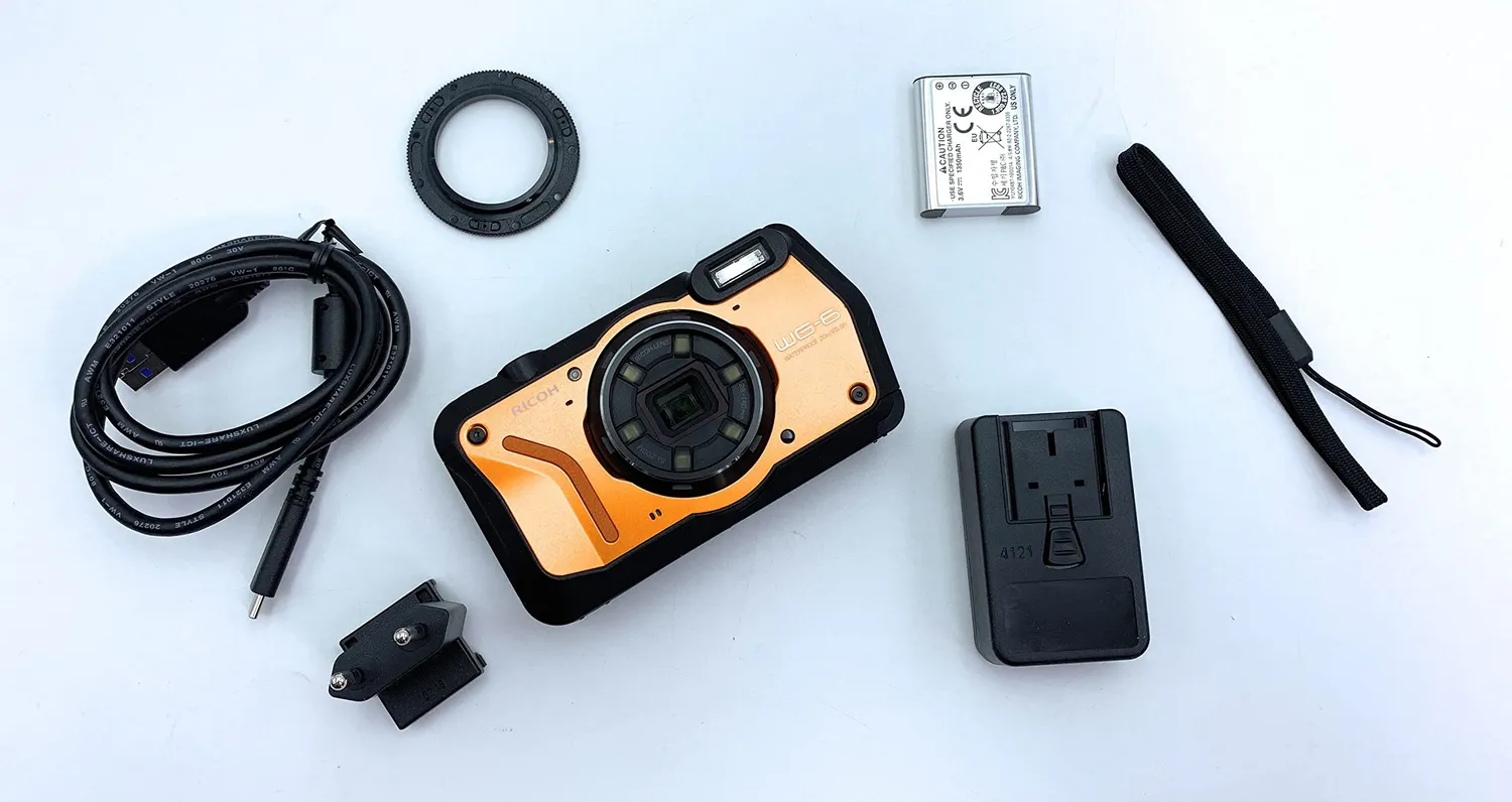 Ricoh WG-6 compact étanche 20 MP orange 4K