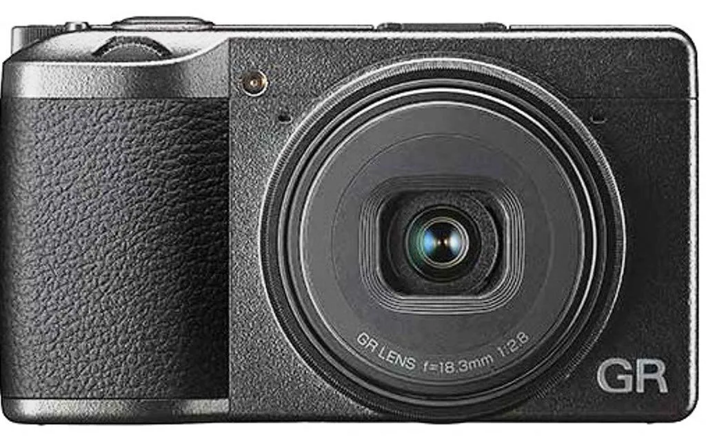 Ricoh GR III appareil photo compact 28mm APS-C