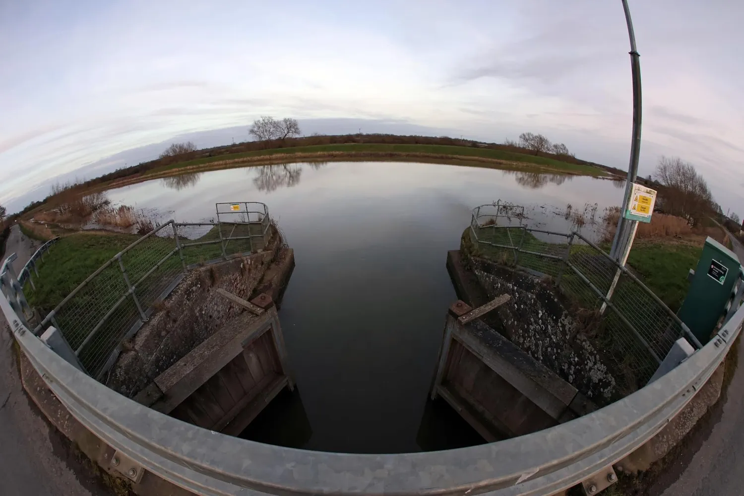 7Artisans 6mm F2.0 objectif fisheye Canon R APS-C 220°