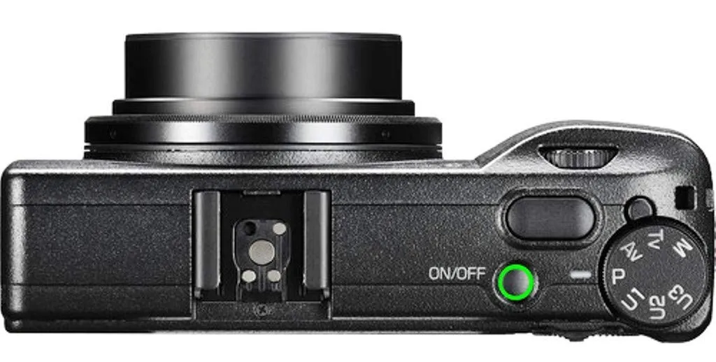 Ricoh GR III appareil photo compact 28mm APS-C