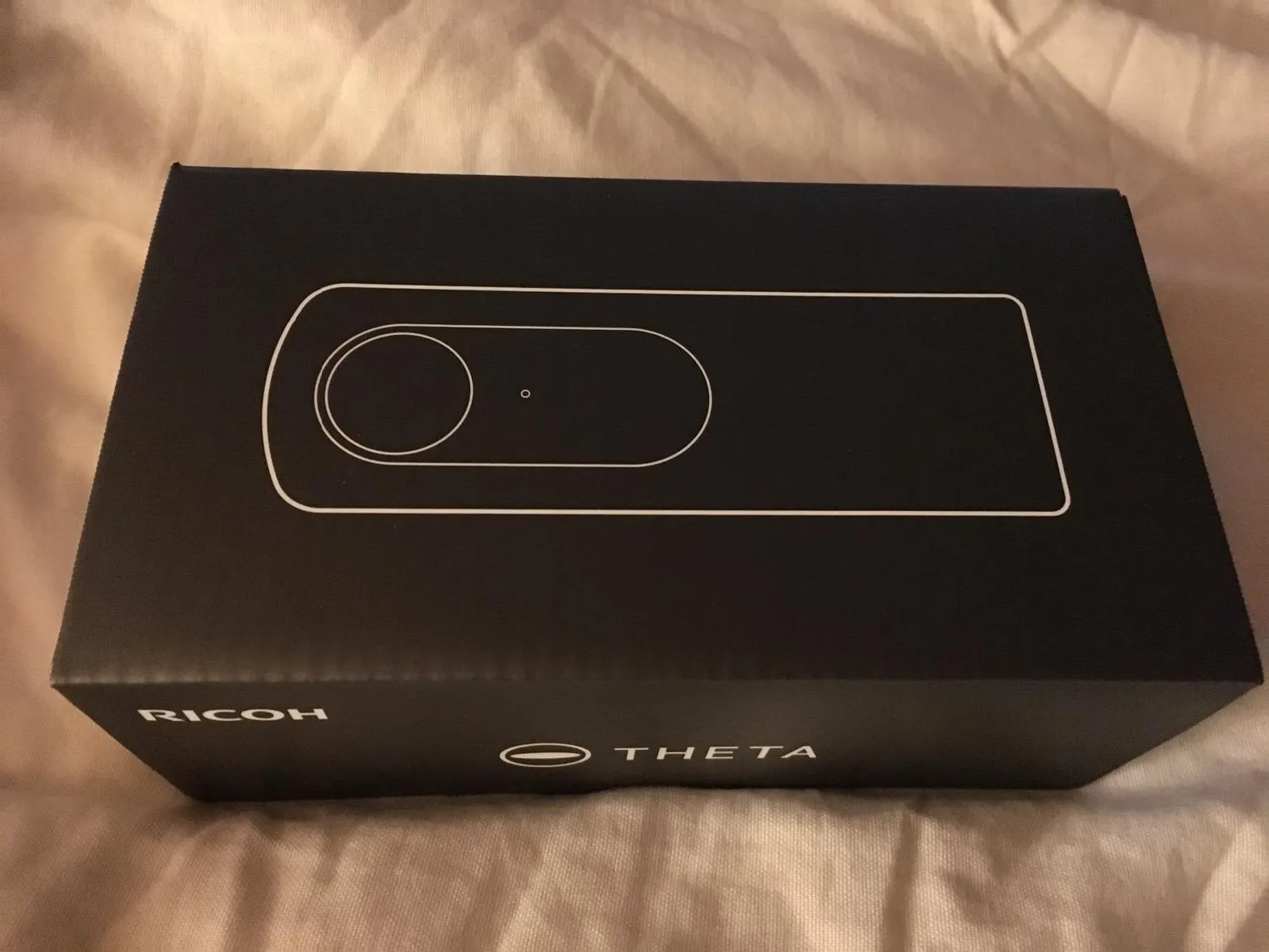 Ricoh Theta V Caméra 360° 4K 24 Mpix Grise Métal