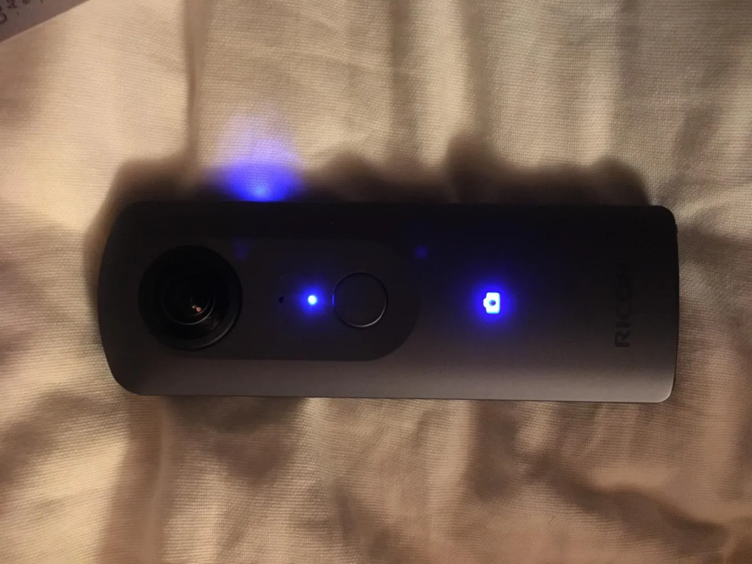 Ricoh Theta V Caméra 360° 4K 24 Mpix Grise Métal