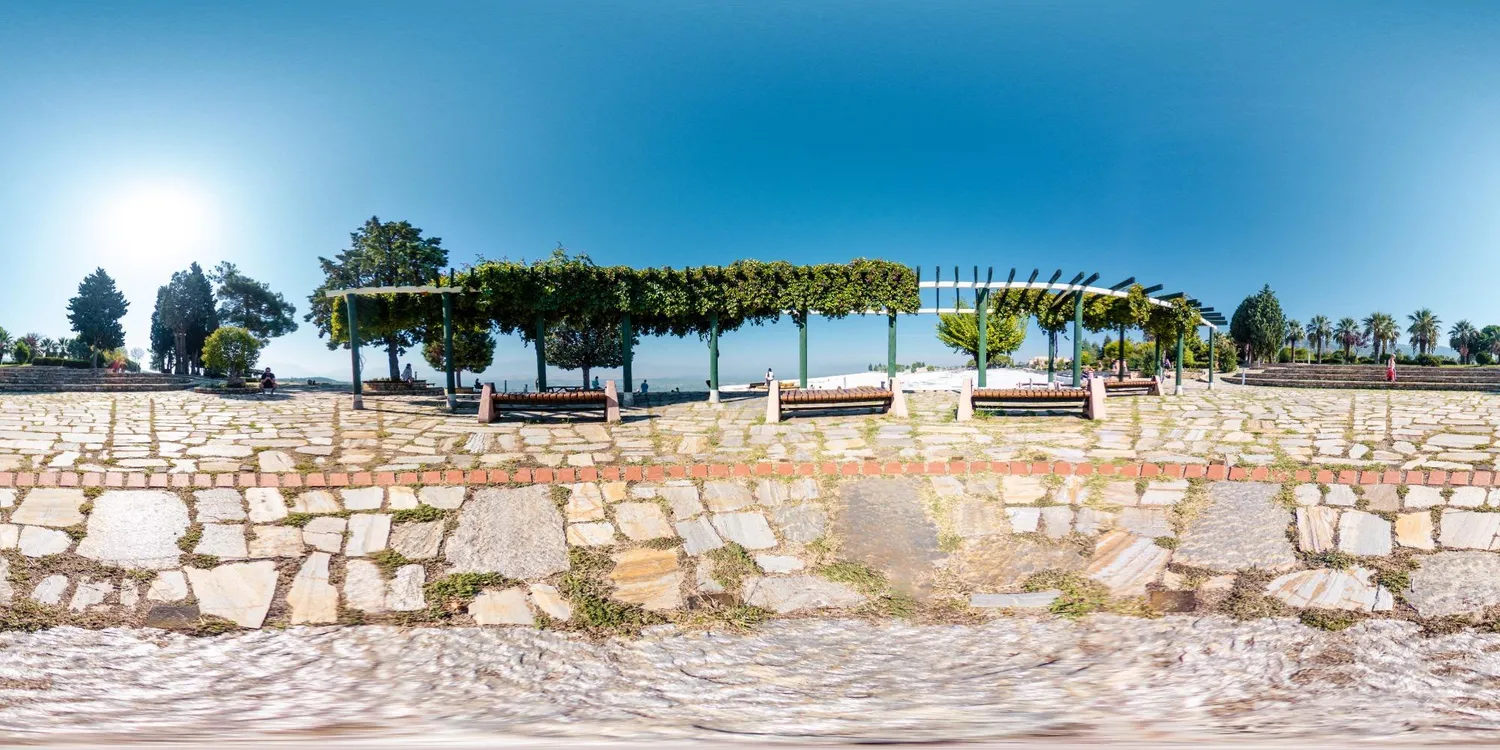 Ricoh Theta Z1 caméra 360° 19 Go noir