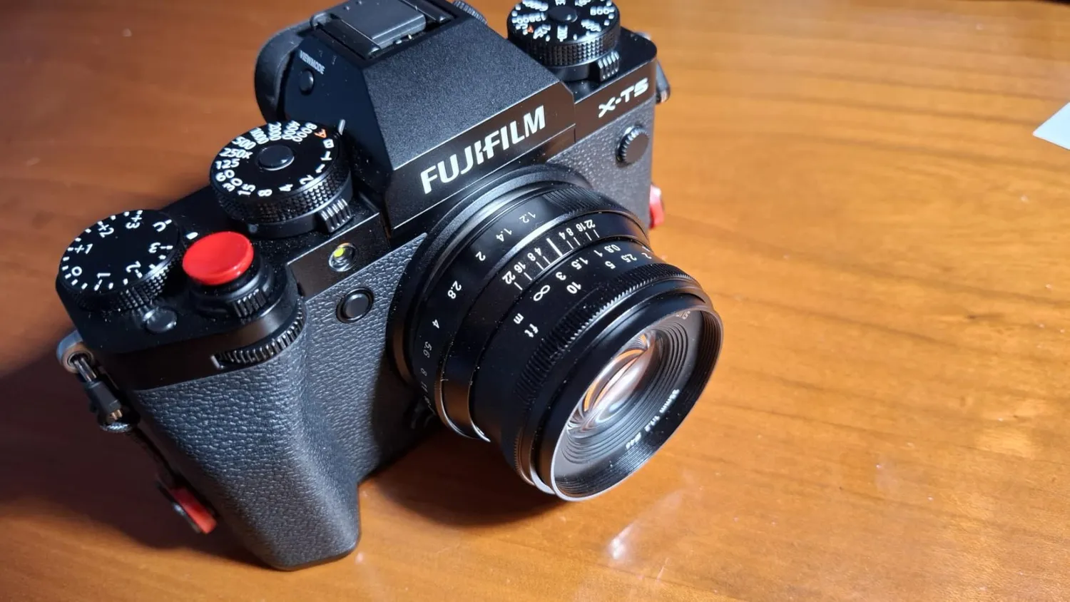 7Artisans 35mm F1.2 II objectif Fuji X APS-C portrait
